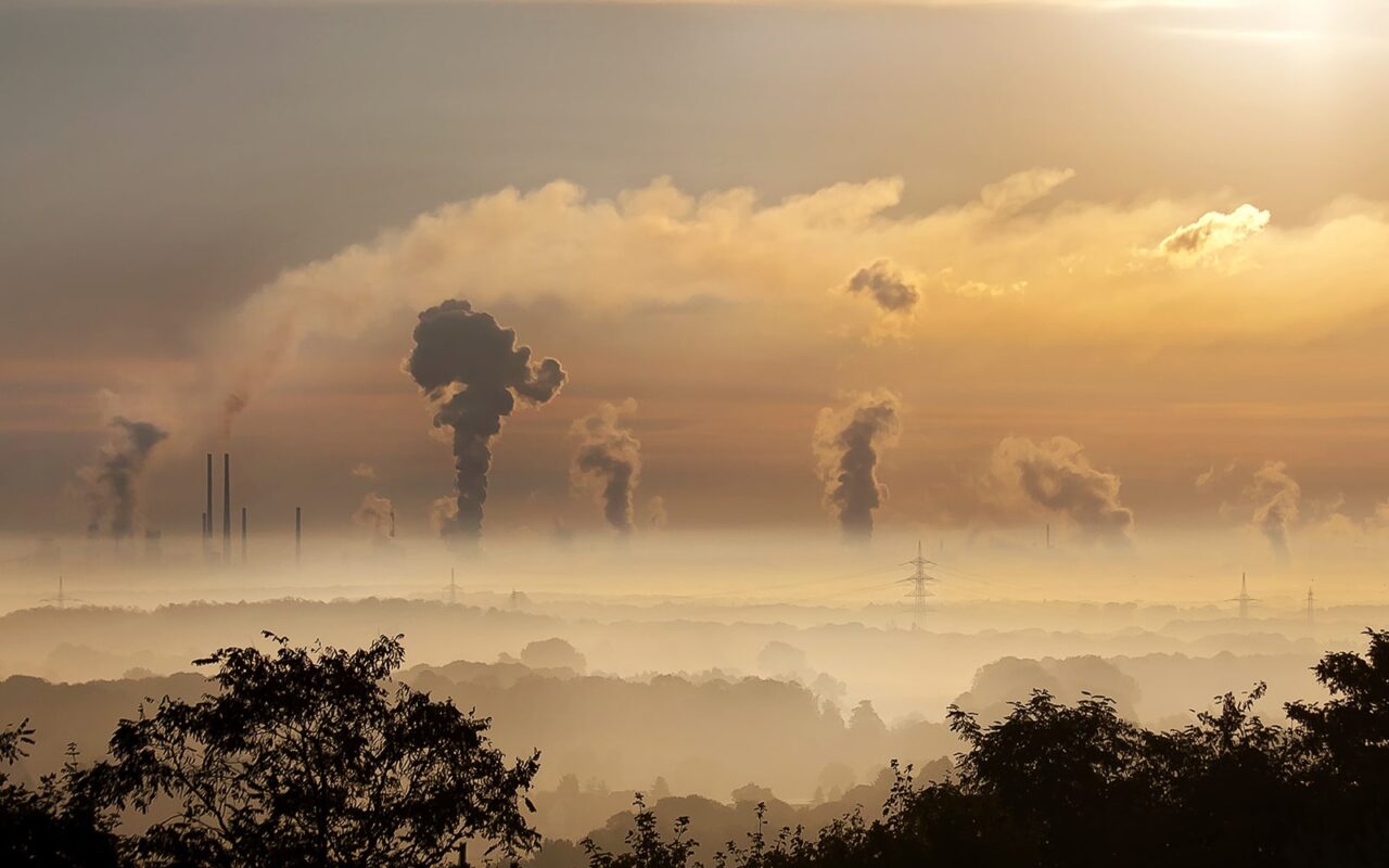 Ozone (O3): sources and health impacts | Meersens